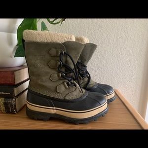 SOREL Caribou Sz 8 Boots
